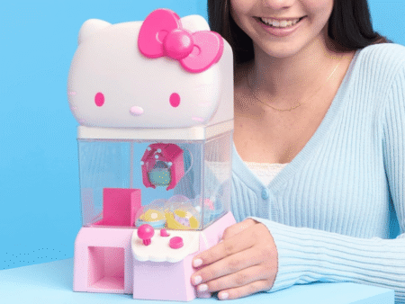 Hello Kitty Claw Machine