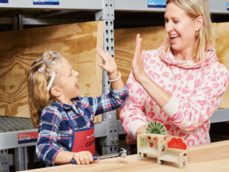 Lowes Terrarium Kids Workshop