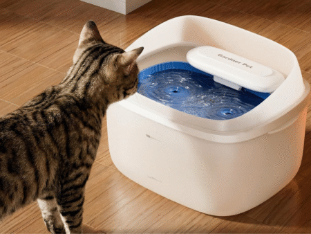 garden pet fountain white