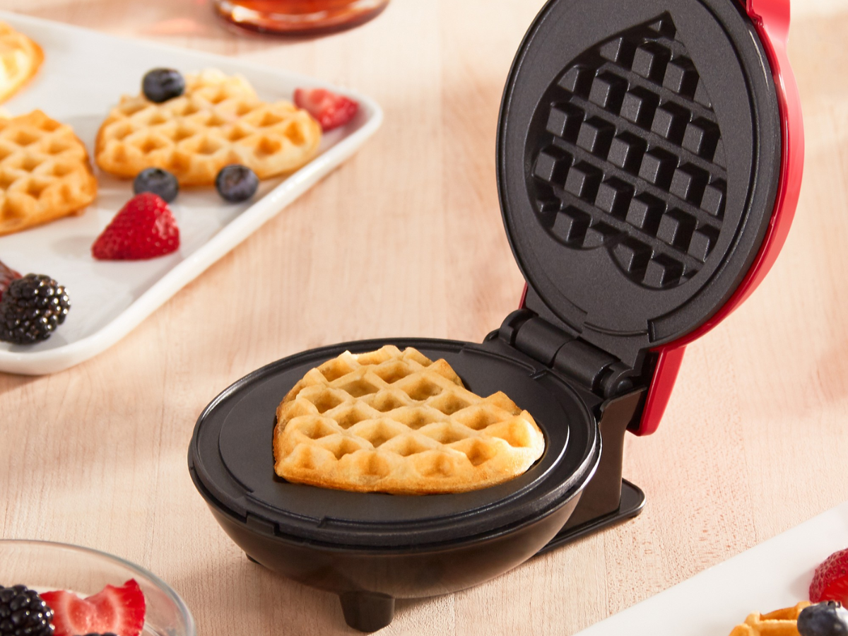 dash mini waffle maker red heart dash mini waffle maker red heart