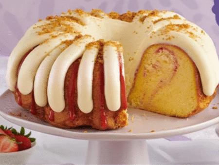 strawberry bundt cake